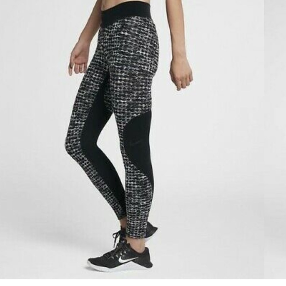 Nike Pro HyperWarm leggings